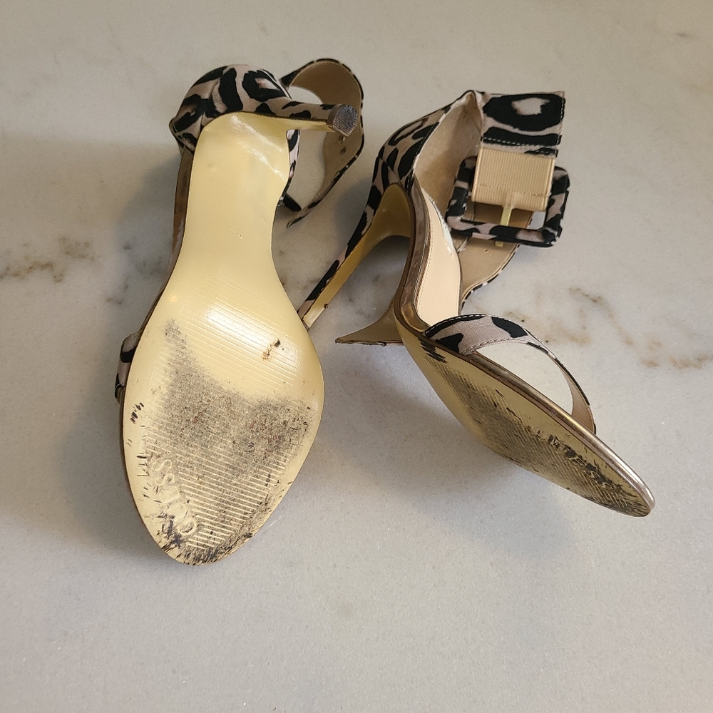 Shoes - Picture 4 of 4